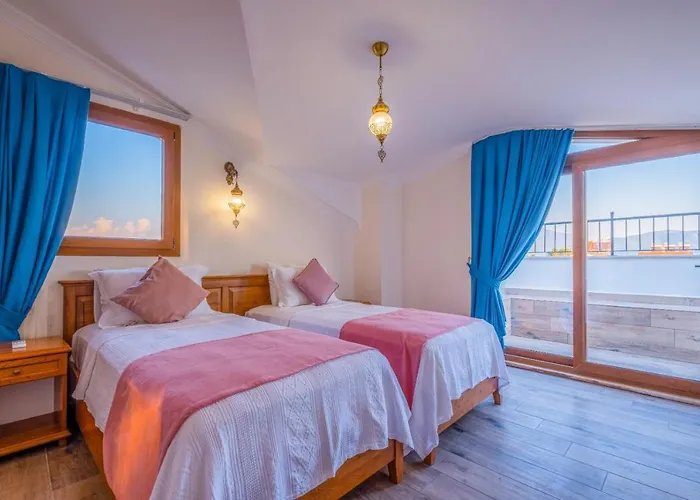 Infinity Myra 페티예